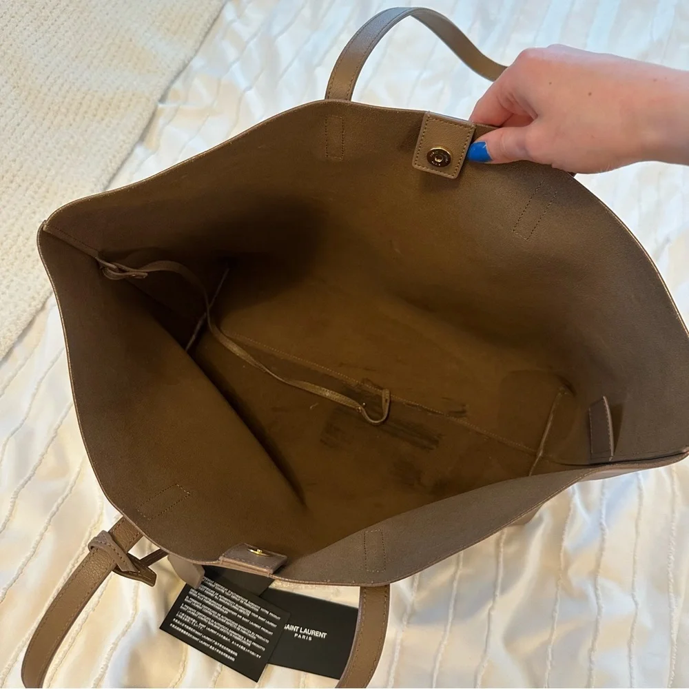 Saint Laurent East West Tote - Picture 13 of 16